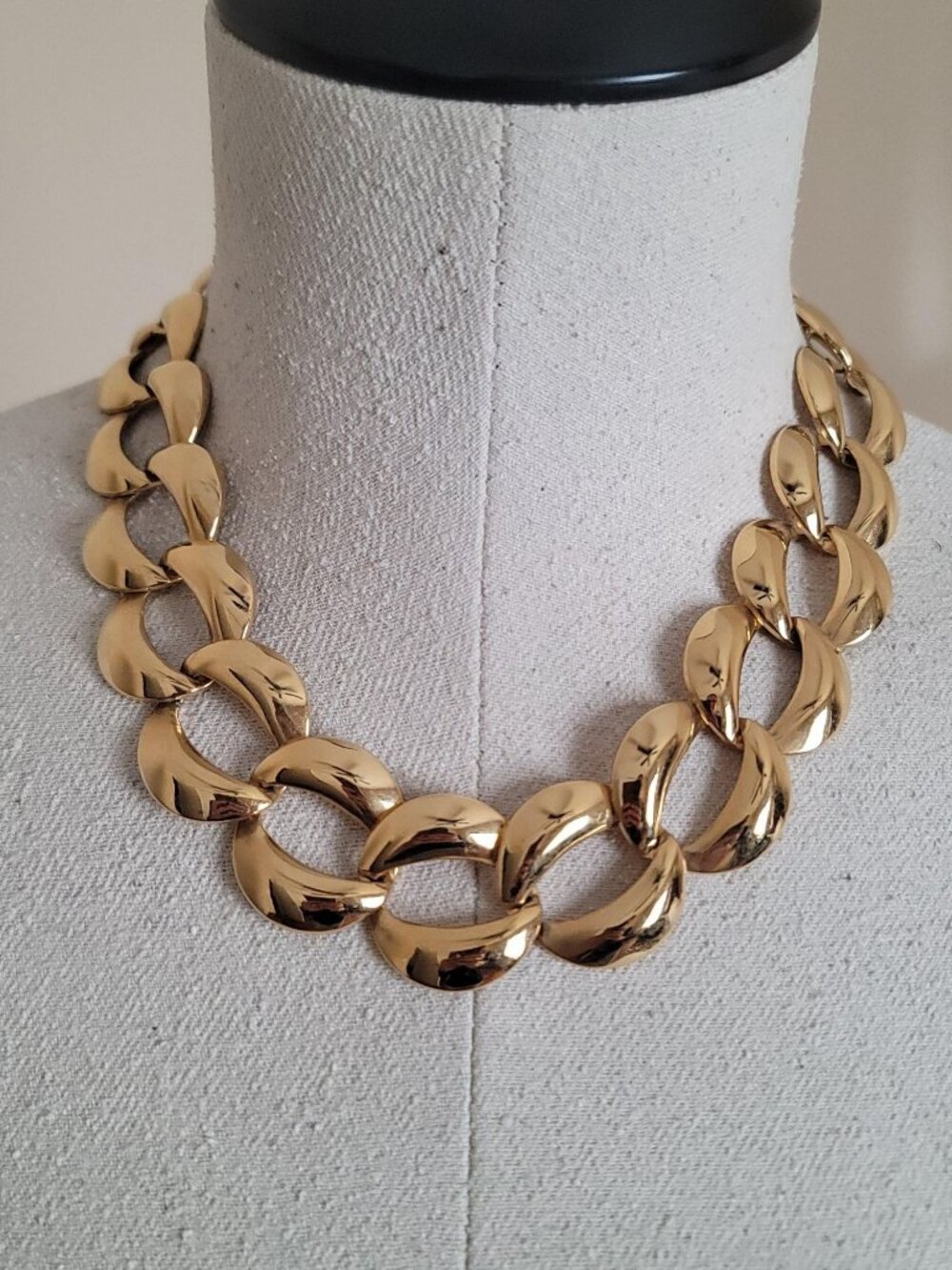 18 Inch Vintage Chunky Gold Link Necklace Polished Crescent Collar Choker Bold
